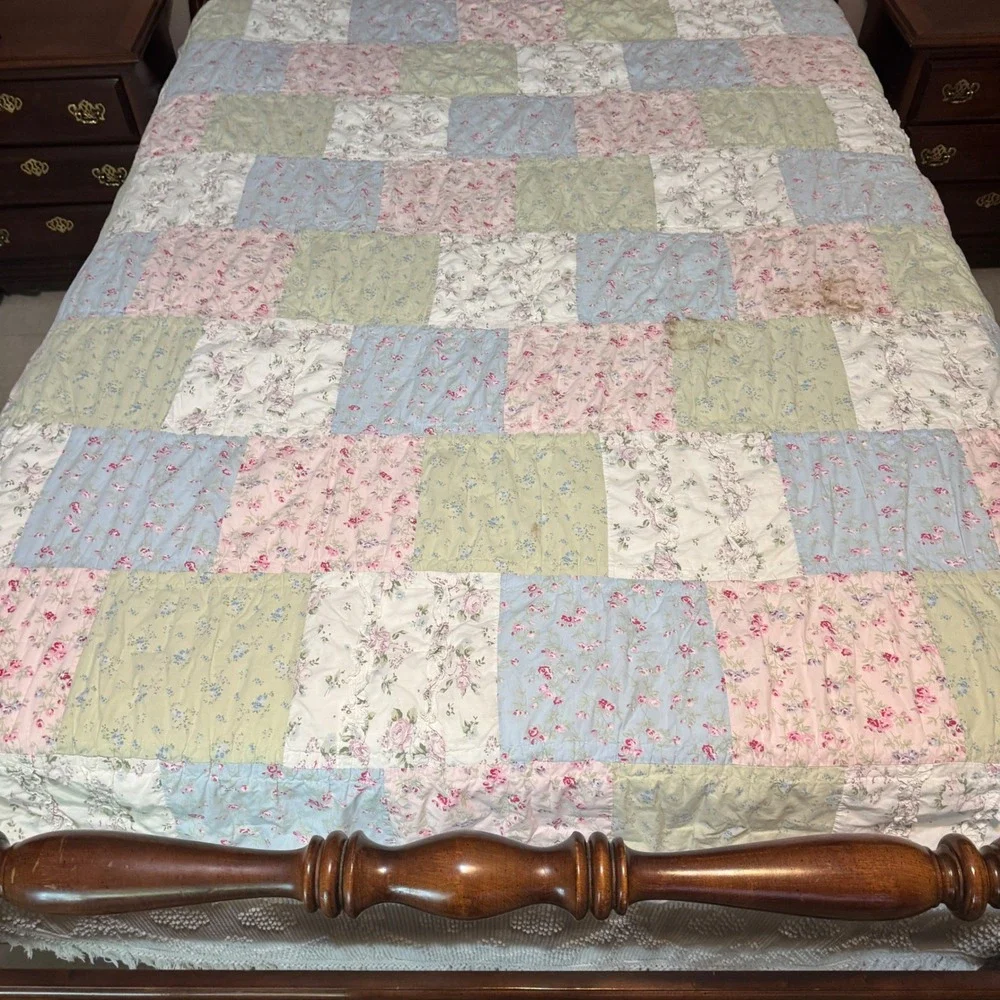 Simply Shabby Chic Pastel Patchwork Floral Reversible Cotton Quilt Full Queen